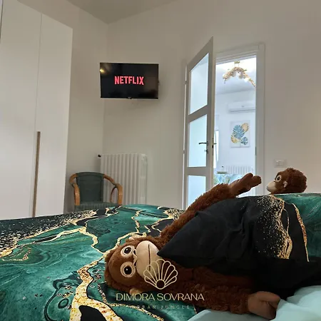 Dimora Sovrana - Urban Jungle Apartamento
