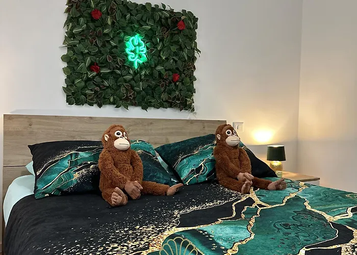 Dimora Sovrana - Urban Jungle شقة *