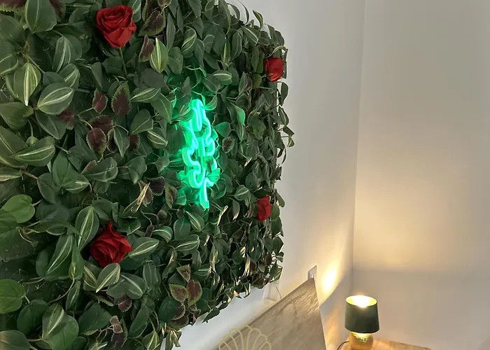 Dimora Sovrana - Urban Jungle Apartment