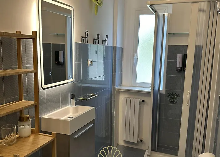 Dimora Sovrana - Urban Jungle Apartment *