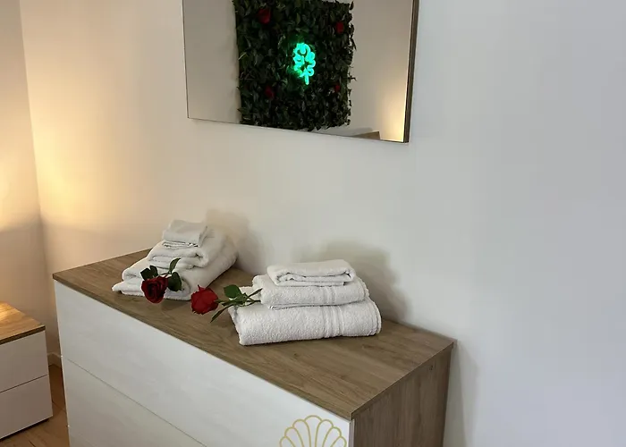 Dimora Sovrana - Urban Jungle Apartment Matera